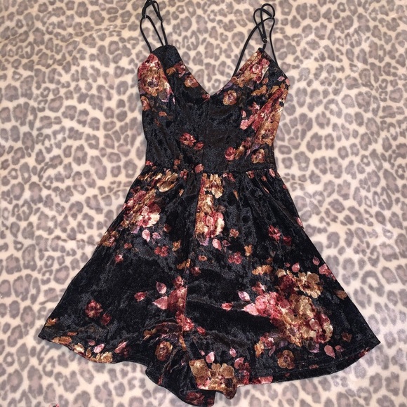 PacSun Dresses & Skirts - L.A Hearts Floral Velvet Romper